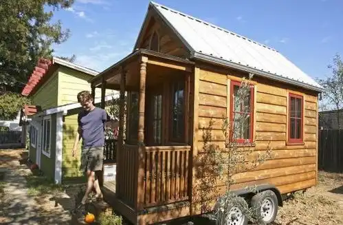 图说世界各地人民的蜗居生活比比谁最苦