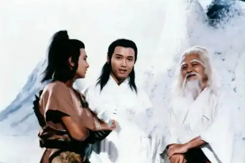 83版神雕侠侣精彩花絮杨康杨过同框女演员片场织毛衣