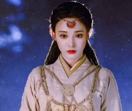 女星异域造型有多惊艳李兰迪彭小苒太唯美,赵丽颖唐嫣回忆杀
