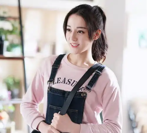 金鹰奖热巴与杨紫较量,她却快人一步,金鹰女神照都出来了

