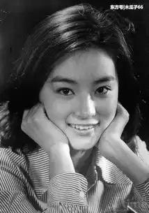 曾被金庸评价是现代最好的散文女作家李小龙前大嫂去世
