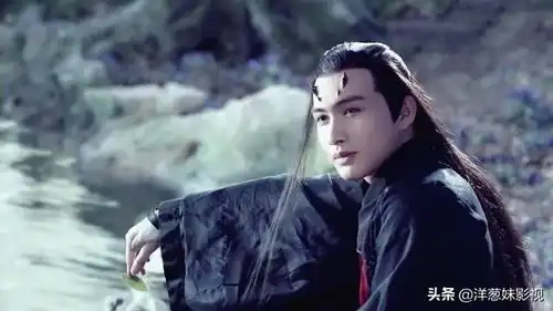 虞书欣搭档张彬彬出演两个人的小森林造型又美又帅让人期待
