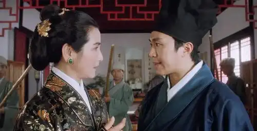 当年拍唐伯虎点秋香,巩俐不肯扮丑,反倒成就郑佩佩