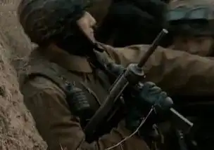 亮剑中山本特工队用的冲锋枪全剧中最大的道具错误穿越了
