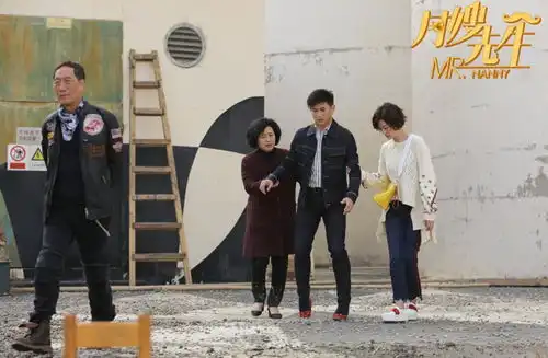 月嫂先生剧照逼婚