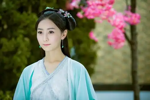 张维娜的图片