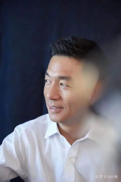 故事里的中国再现红高粱,邢佳栋版余占鳌桀骜洒脱