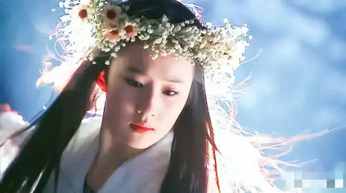郑爽太瘦演不了小龙女看到定妆照之后,比刘亦菲还仙
