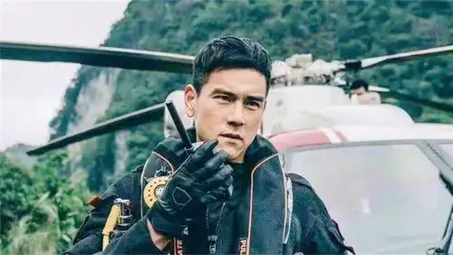 史上最拥挤的端午档19部电影扎堆上映,彭于晏郑凯等男神全来袭
