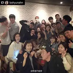 组图太后剧组聚餐颜值高双宋请客未同框