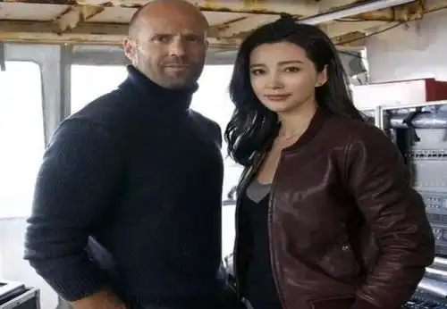 这部电影超过一出好戏票房达到9.6亿,她可能会超过成龙