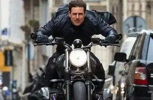 56岁阿汤哥2万5英尺跳飞机爬高楼荷尔蒙吊打小鲜肉