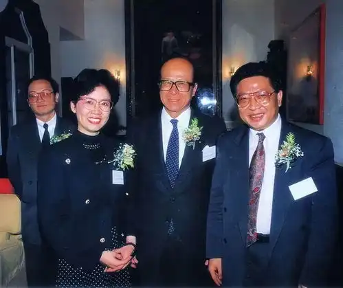 最悲情金融教父再战上海滩,盯上了私募
