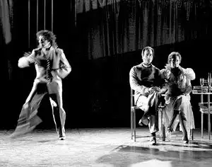 魔幻话剧群鬼探戈演绎玩偶之家续篇