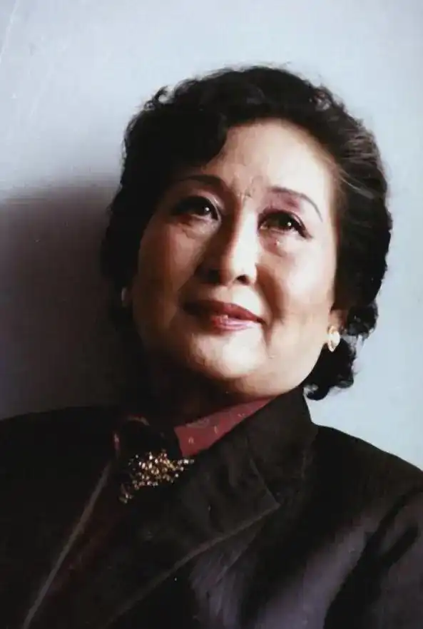 原来她早已离世演四世同堂出名,经历三段坎坷婚姻让人唏嘘
