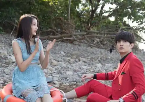 关晓彤被爆剧组照,身材发福厉害,看到肚子网友不淡定了