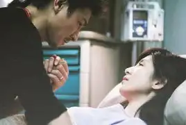 刘德华新作剧照曝光病房内为爱深情相守