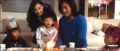 lucas庆生温馨剧照
