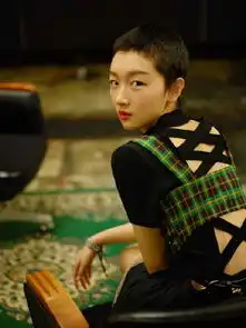 剪了个寸头的周冬雨,还记得静秋吗