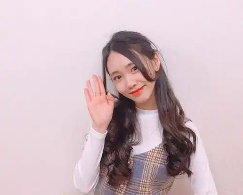 云画的月光童星暴风成长抽高,颜值媲美女偶像
