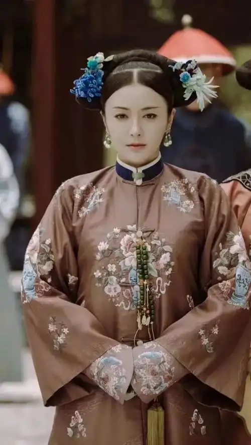 延禧攻略富察皇后火了,37岁的秦岚活成了女人最美的样子
