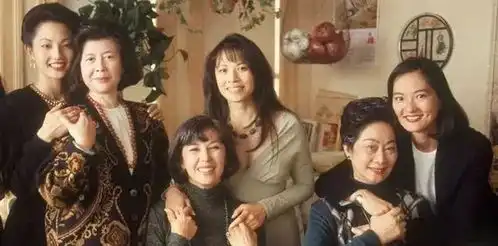 刘玉玲很a,但好莱坞第一代华裔女星是aaaa爆了
