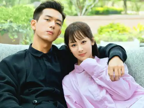 亲爱的再次被光明日报点名,看清内容后,粉丝都坐不住了