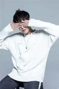 张若昀生日拍写真白衣暖笑化身气质暖男
