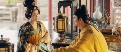 许凯盛唐攻略官宣剧照,李一桐蒋梦婕吸睛,40岁的她太美了
