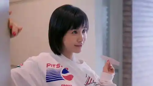 重温欢乐颂,疯癫的曲筱绡,感情里,她才是真正活得通透
