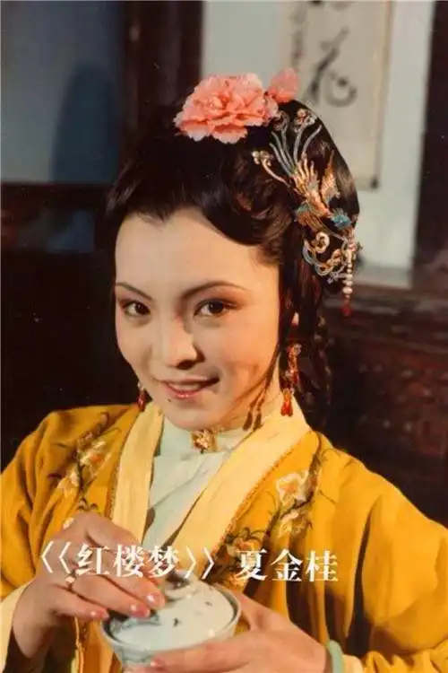 她是红楼梦里最失败的母亲,亲手扼杀了一双儿女的幸福