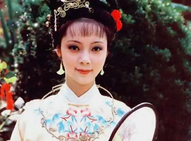 闫红说消费降级很惨就看你是主动还是被动