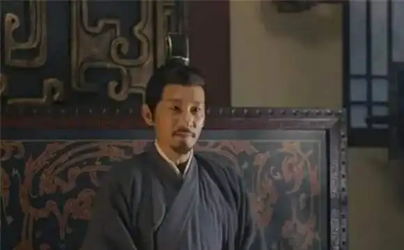 他是曹操最正宗的军师,却一生低调,生病时曹丕都在床下礼拜
