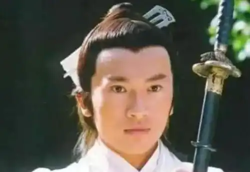 倚天屠龙记里武当七侠的名字连起来副山水画,最惊艳的是二侠