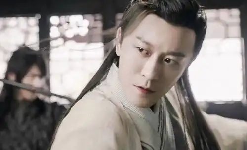 年轻时的杨逍太狂傲,做了三件错事,给明教带来了灭教之灾
