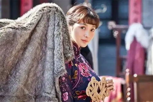 金枝玉叶海派生活柳岩让旗袍洗白,呈现名媛最本真的样子
