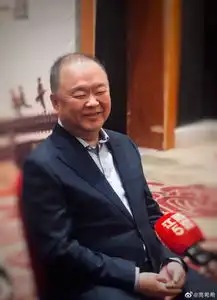 从甜蜜蜜到新上海滩,他一手捧红邓超与黄晓明
