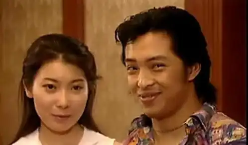 8位没少女感的女星,20多岁时显老,同龄人老了她们却反超了
