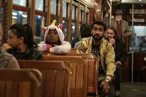 花木兰转网背后,百年好莱坞迎接发行模式新拐点
