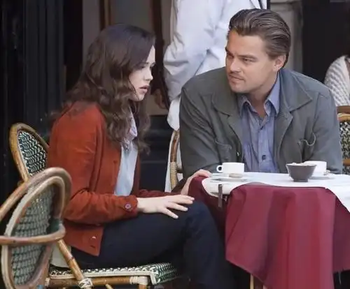 盗梦空间萝莉女星变腹肌大叔女神成男神,她到底经历了什么