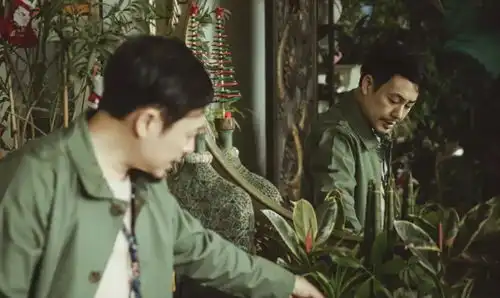 隐秘的角落大结局,朱朝阳爸爸却因买不起房上了热搜,老戏骨真的很惨吗