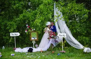 波兰夫妇举行爱丽丝梦游仙境主题婚礼会场变疯帽子茶会
