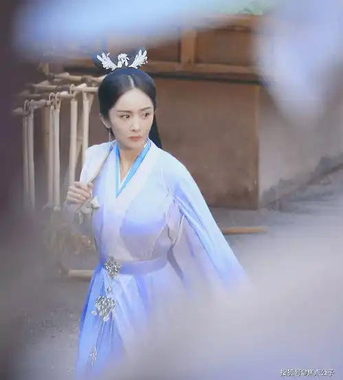 离不开古偶杨幂娇藏首发海报,全网吐槽希望男主是个帅哥
