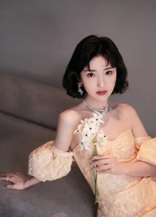 甜蜜初夏风造型心动营业