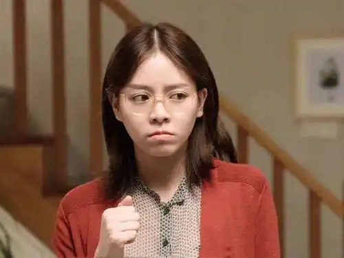 西红柿首富上映6年,当初被沈腾怒怼带资的女主,咋样了
