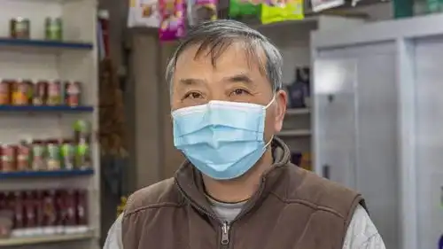 封城期间,这些华人店主面临威胁,还被犯罪分子盯上
