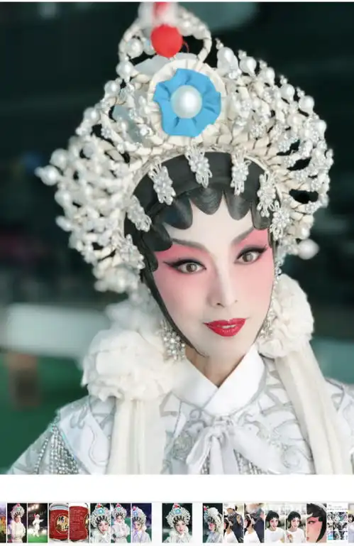 65岁米雪晒京剧造型超惊艳,与84岁谢贤同框越活越年轻
