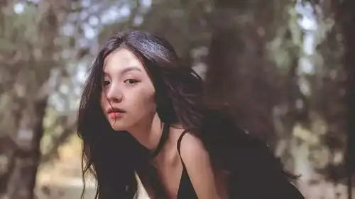 打败汤唯杨千嬅,这个26岁的18线金像奖影后,凭什么让我们这么喜欢
