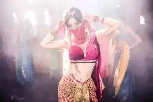 柳岩破天荒的把刘海掀了起来,网友就像换了一个人