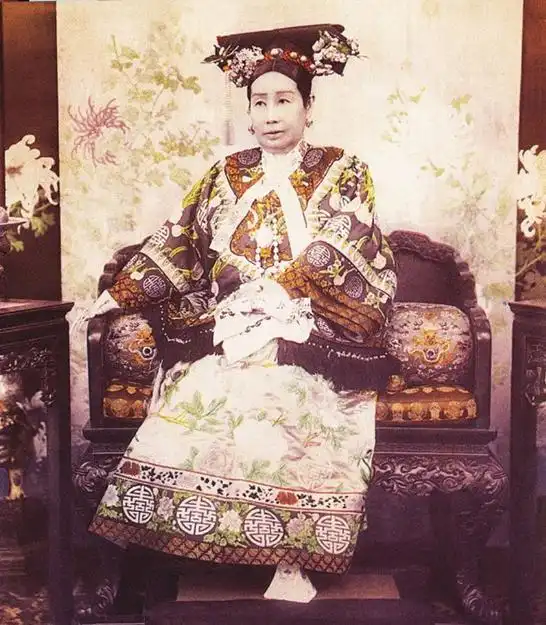 慈禧照片自称美到让人嫉妒